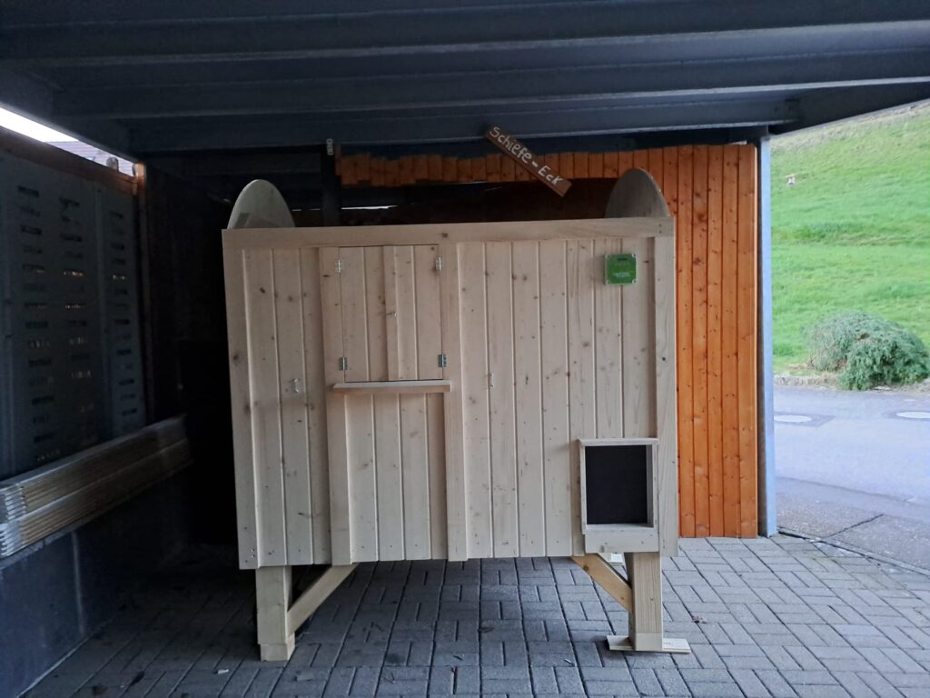 Beim Aufbau des Kleinen Bauwagens